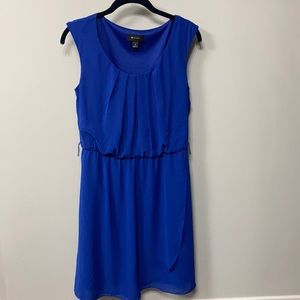 Sleeveless blue dress